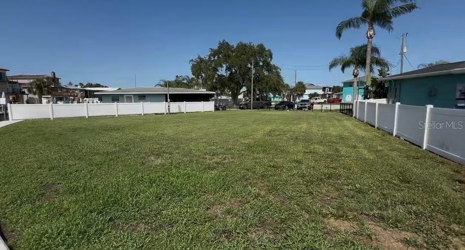 HUDSON BEACH ESTATES - Land