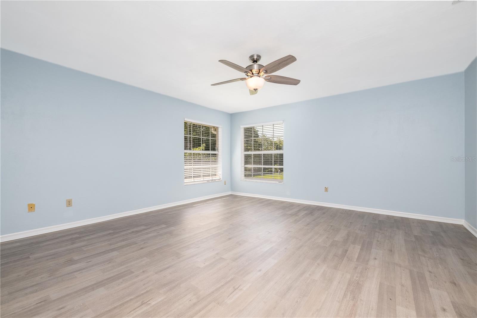 WOODLAKE - Residential