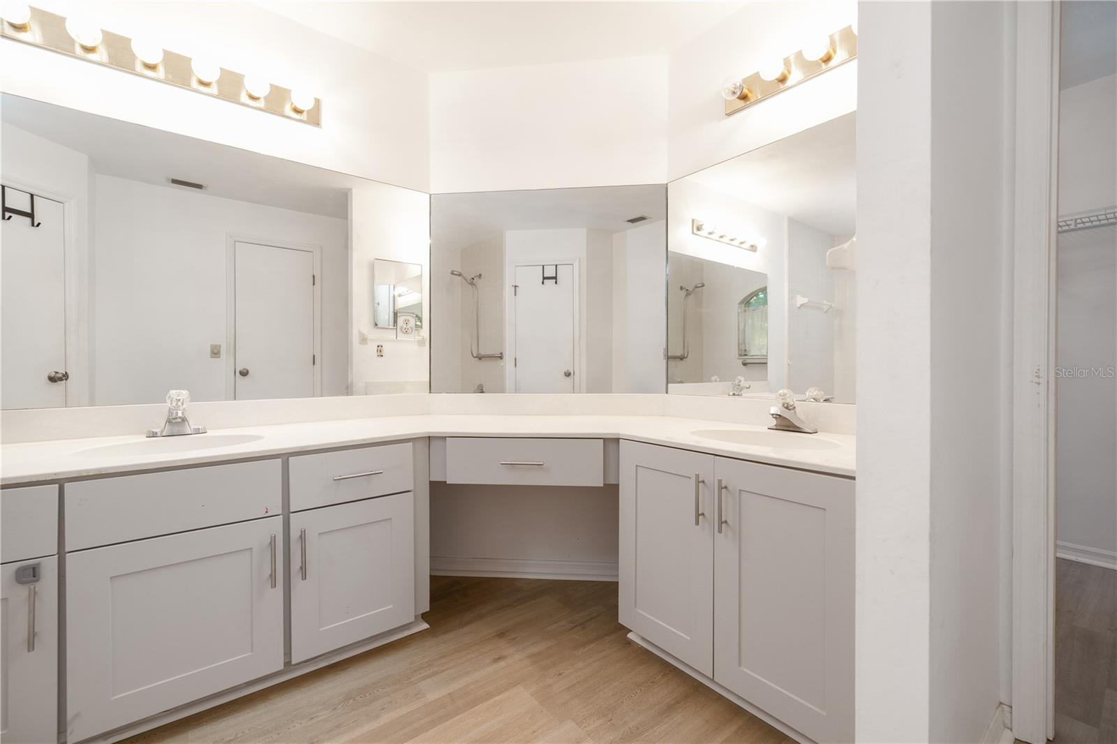 WOODLAKE - Residential
