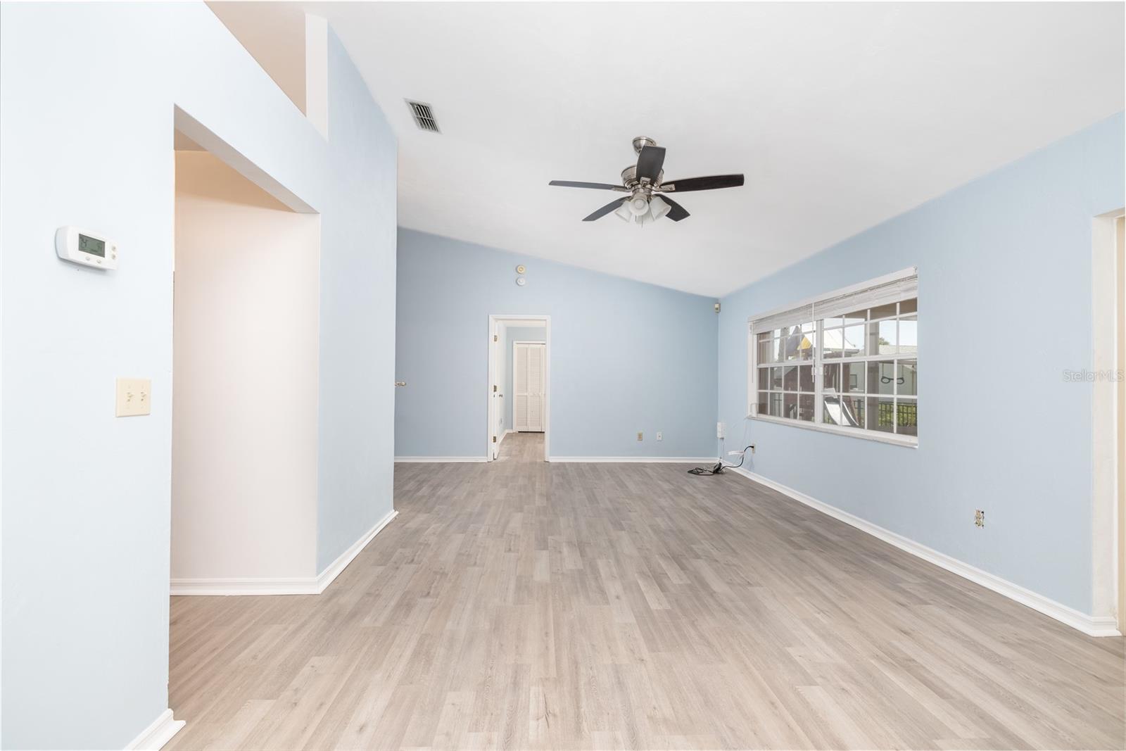 WOODLAKE - Residential