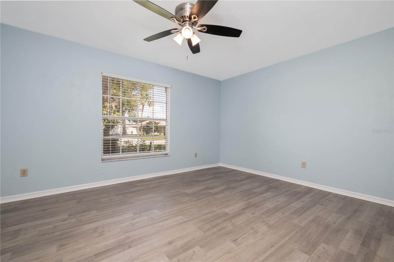WOODLAKE - Residential