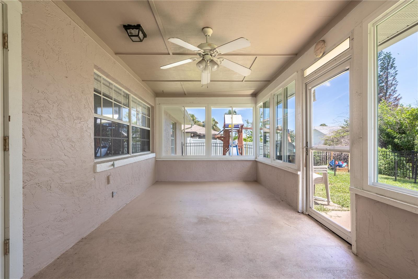 WOODLAKE - Residential