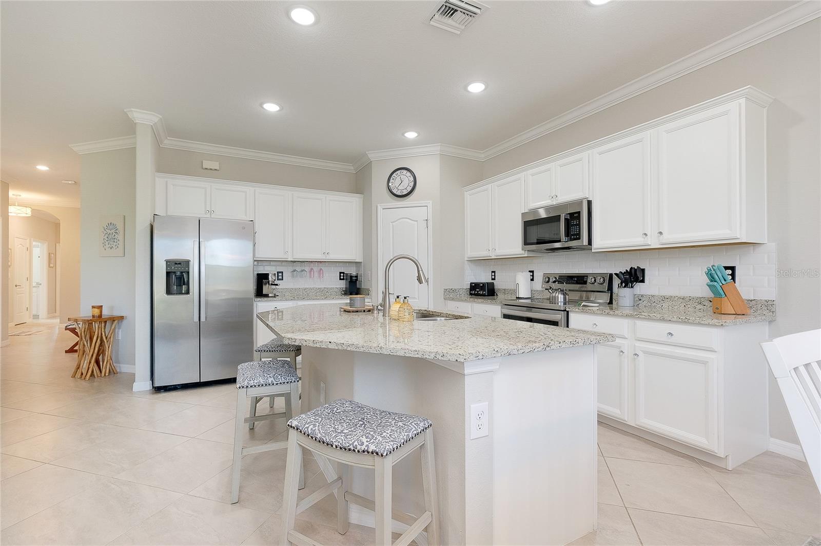 SARASOTA NATIONAL PH 13-B - Residential