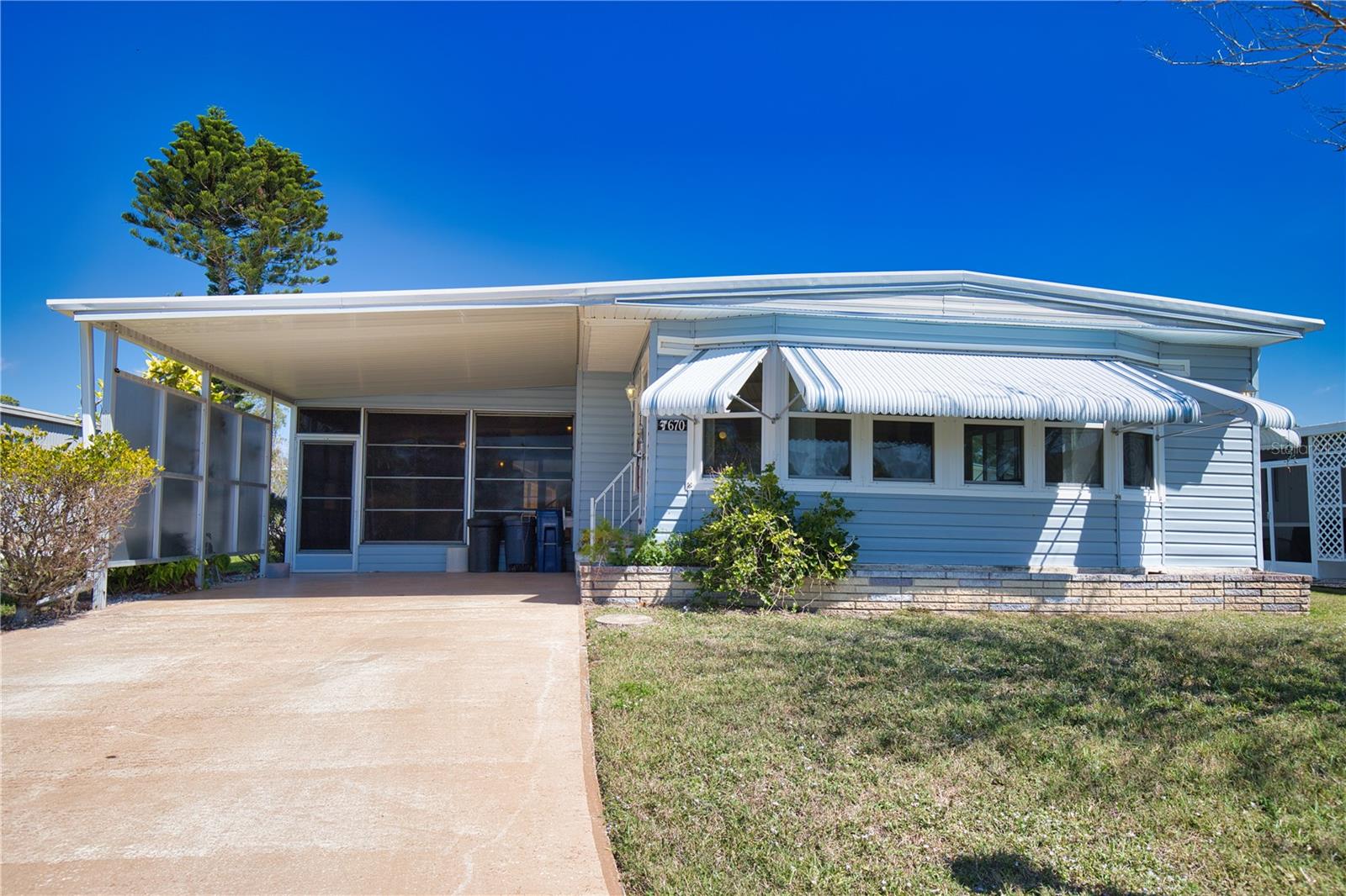 LA CASA MHP CO-OP - Residential