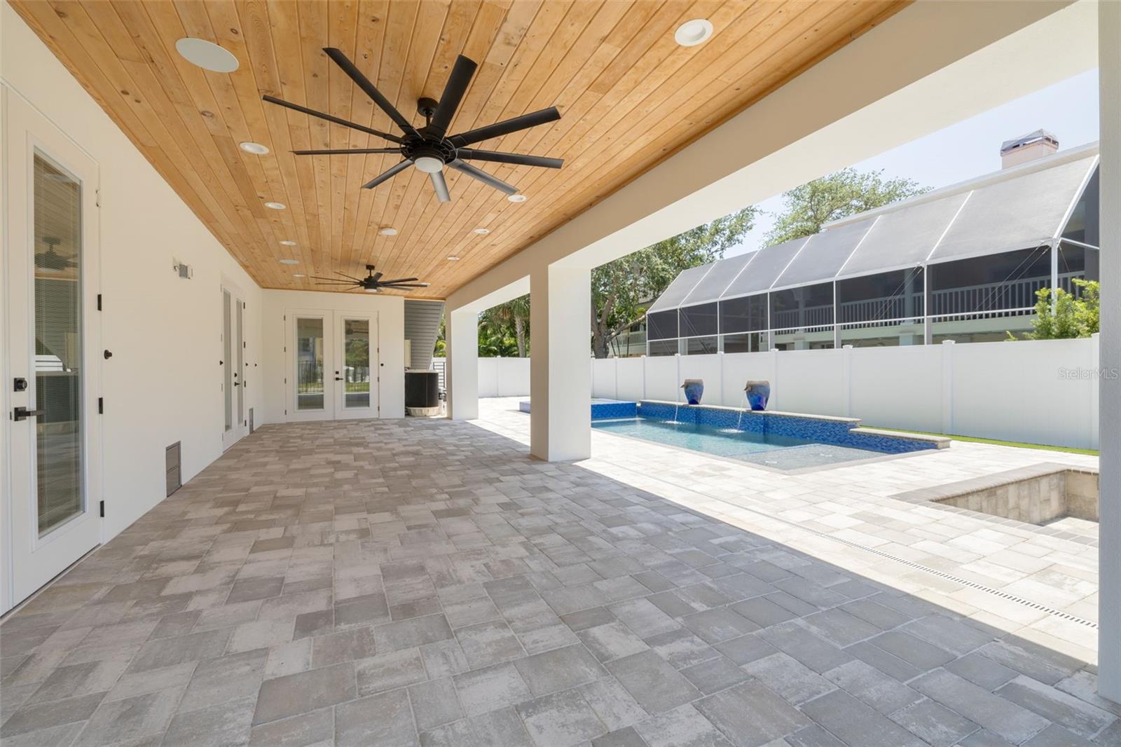 KIPP'S COLONY ESTATES AT PASADENA YACHT/COUNTRY CL - Residential