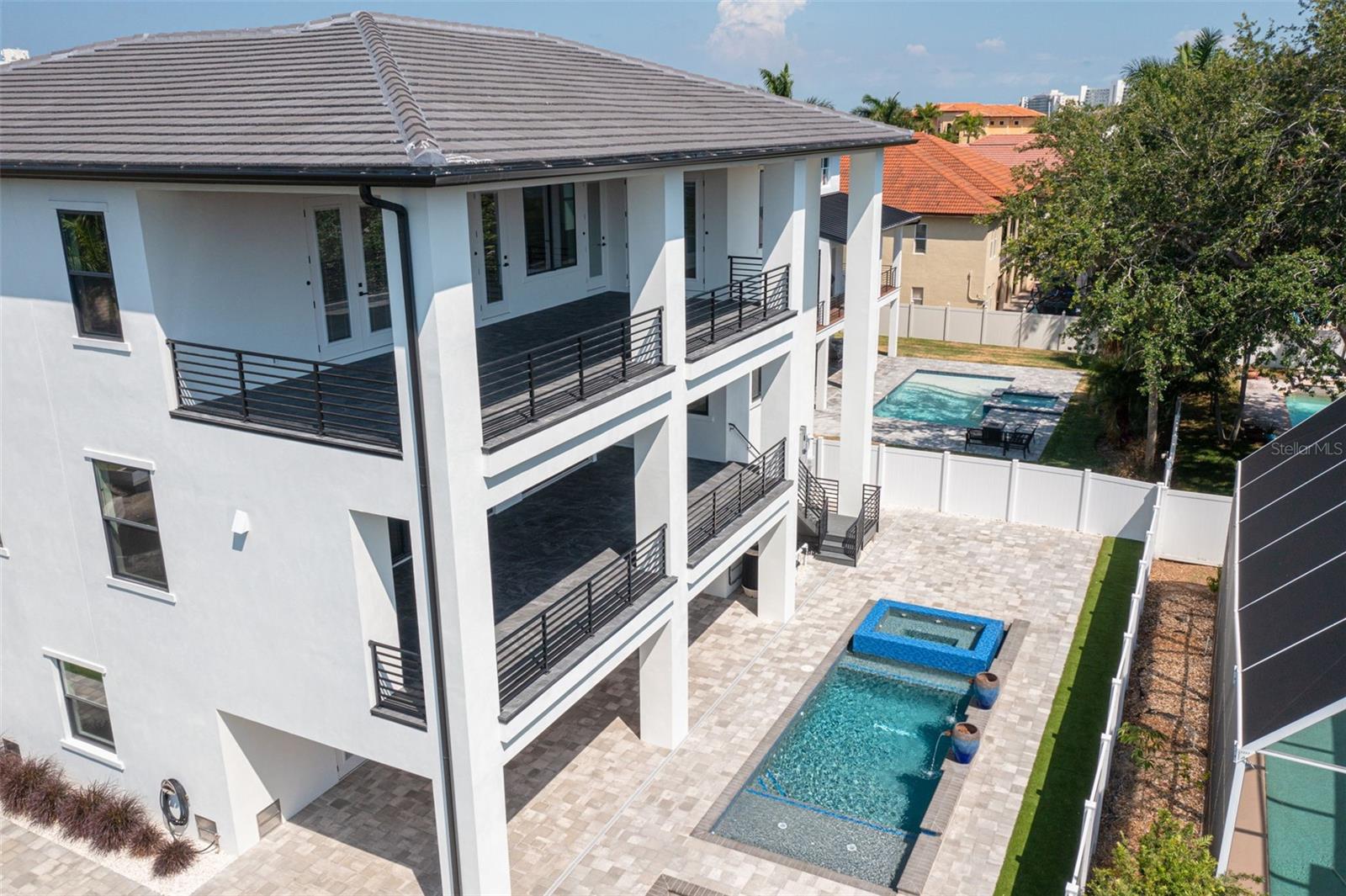 KIPP'S COLONY ESTATES AT PASADENA YACHT/COUNTRY CL - Residential