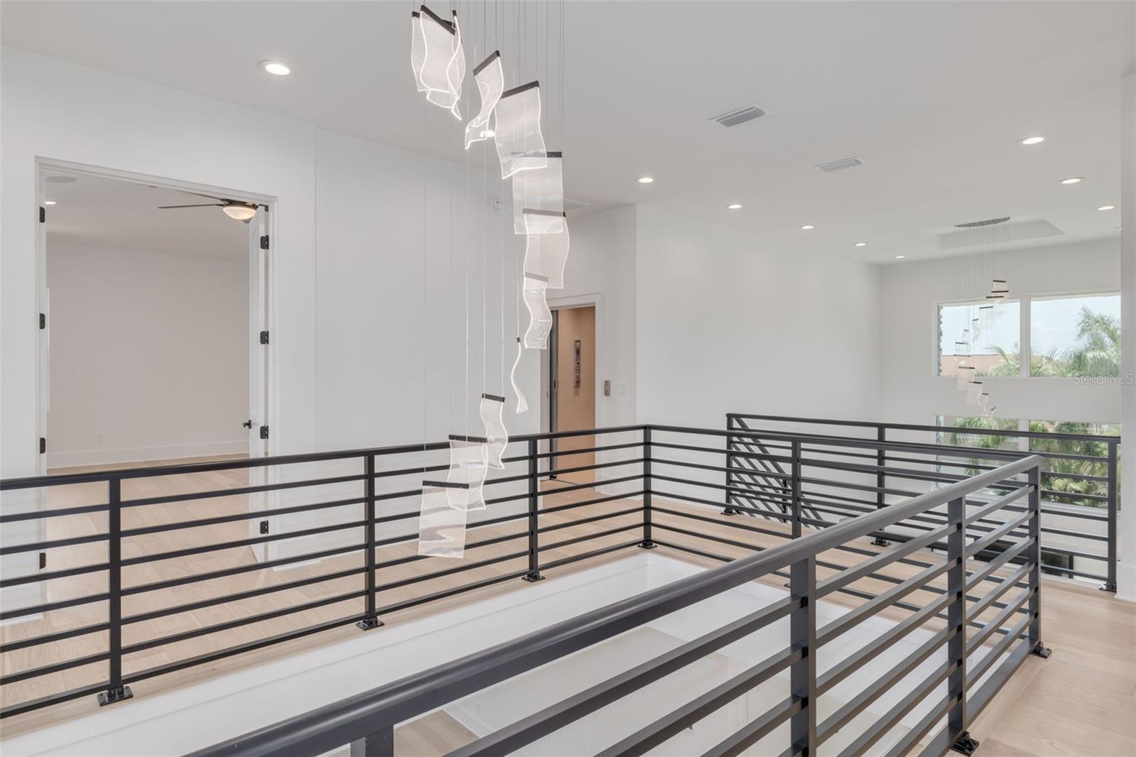 KIPP'S COLONY ESTATES AT PASADENA YACHT/COUNTRY CL - Residential