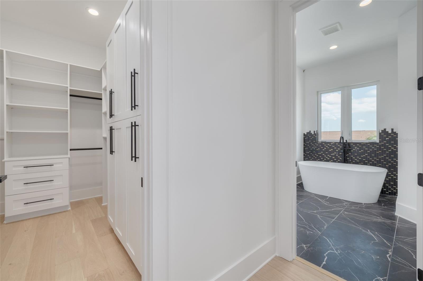 KIPP'S COLONY ESTATES AT PASADENA YACHT/COUNTRY CL - Residential