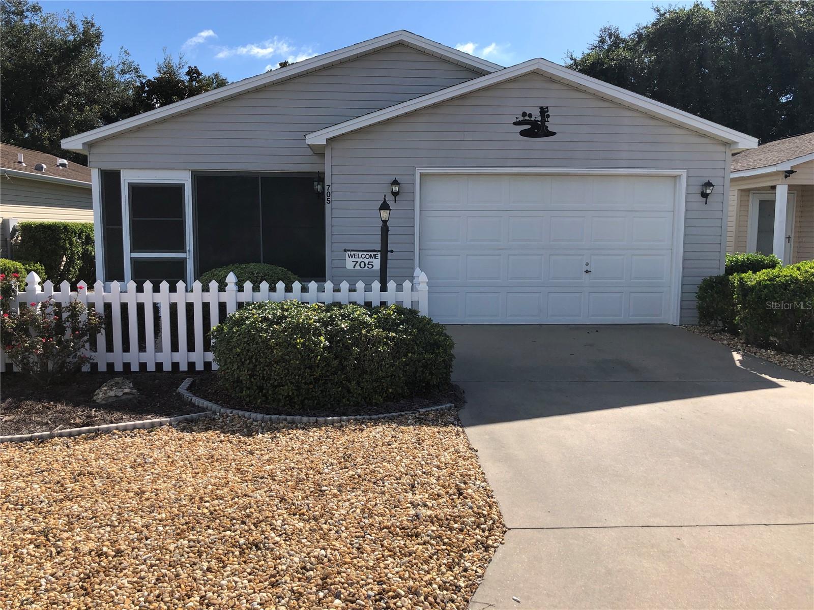 Very clean and nicely decorated 2 bedroom, 2 path Patio Villa located in The Village of Rio Ranchero. Open floor plan with 2 recliners in the living room which features a 50" flat screen TV to watch your favorite programs. Master bedroom has King bed, walk in closet and a walk in shower. 2nd bedroom has an adjustable Queen with a nice size closet. 2nd bath has a tub and shower. Lanai has sliding windows and a electric fireplace for those cool evenings. This home is conveniently located so you are a short drive to either Spanish Springs or Lake Sumter Landing town centers where you can find shopping, restaurants and entertainment each evening 365 days a year. Home is not pet friendly.