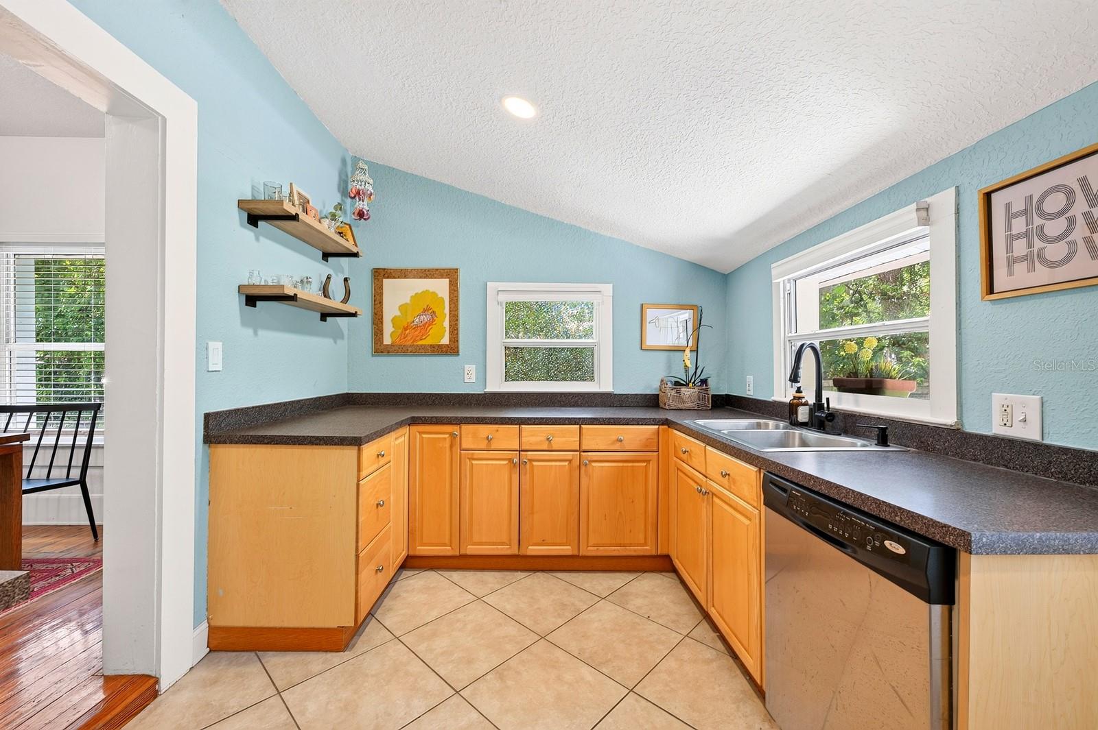 LAKE DAVIS HEIGHTS - Residential
