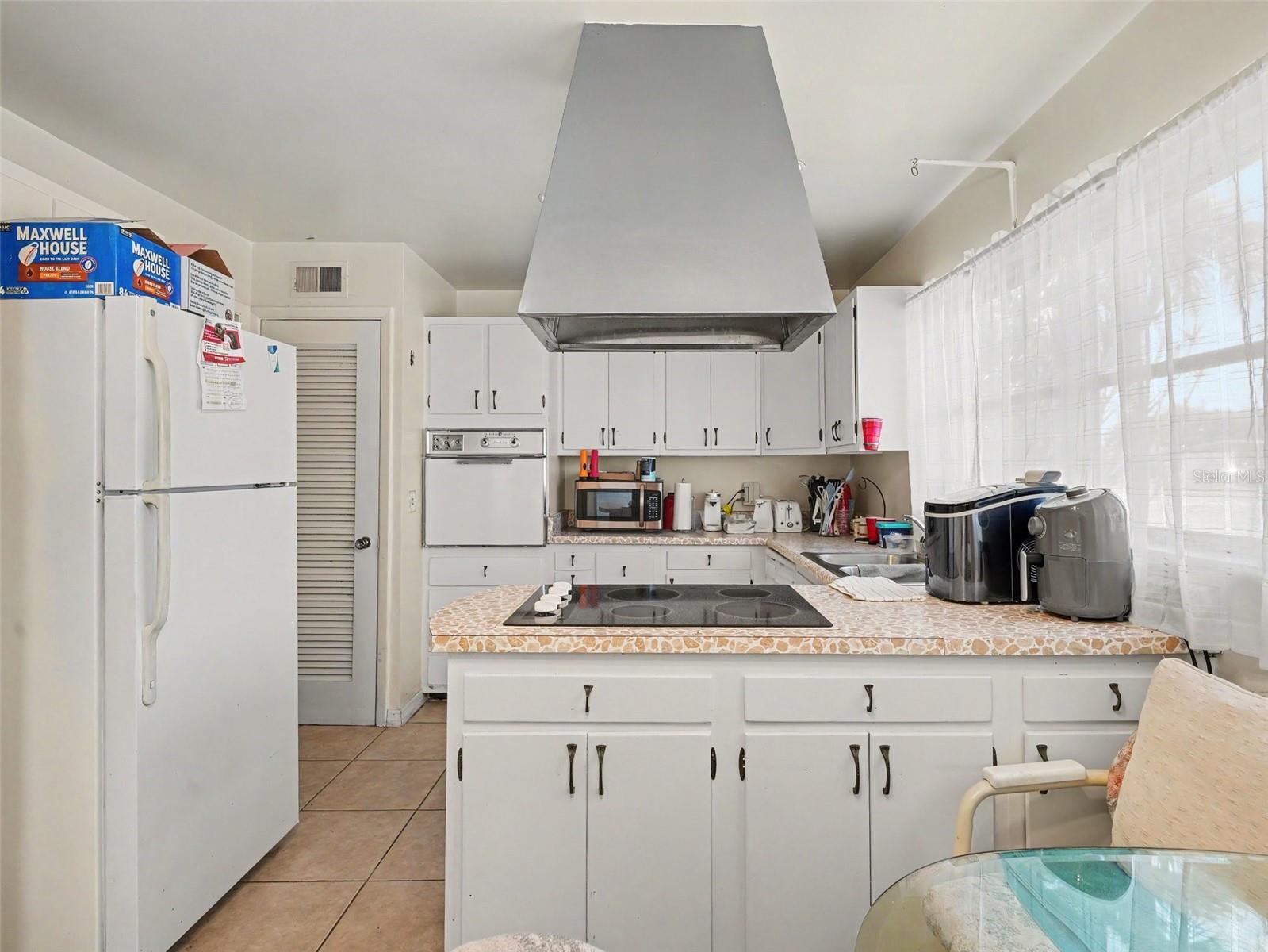 BAYSHORE GARDENS SEC 32 - Residential
