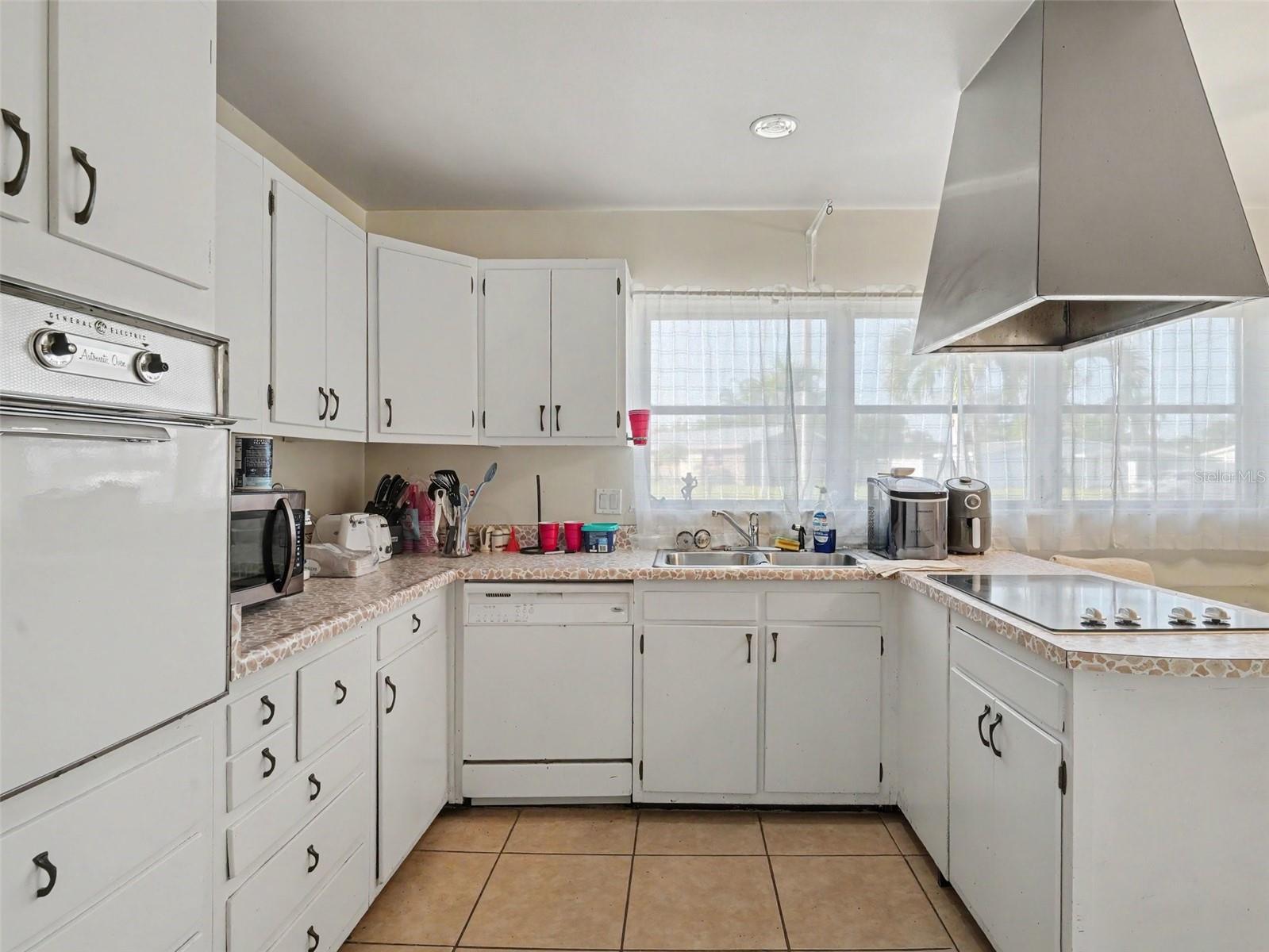 BAYSHORE GARDENS SEC 32 - Residential