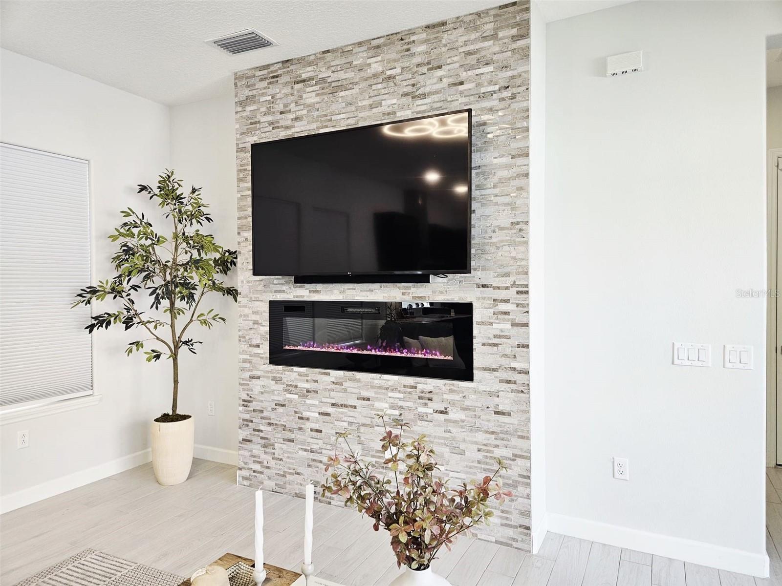 HAMPTON LNDG/PROVIDENCE - Residential Lease