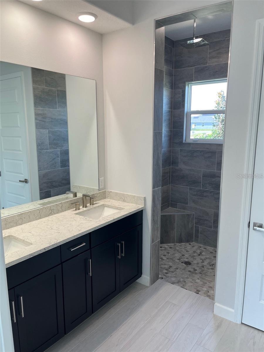 HAMPTON LNDG/PROVIDENCE - Residential Lease