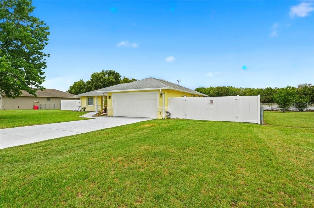 CLUBHOUSE LAKE ESTATES - Residential