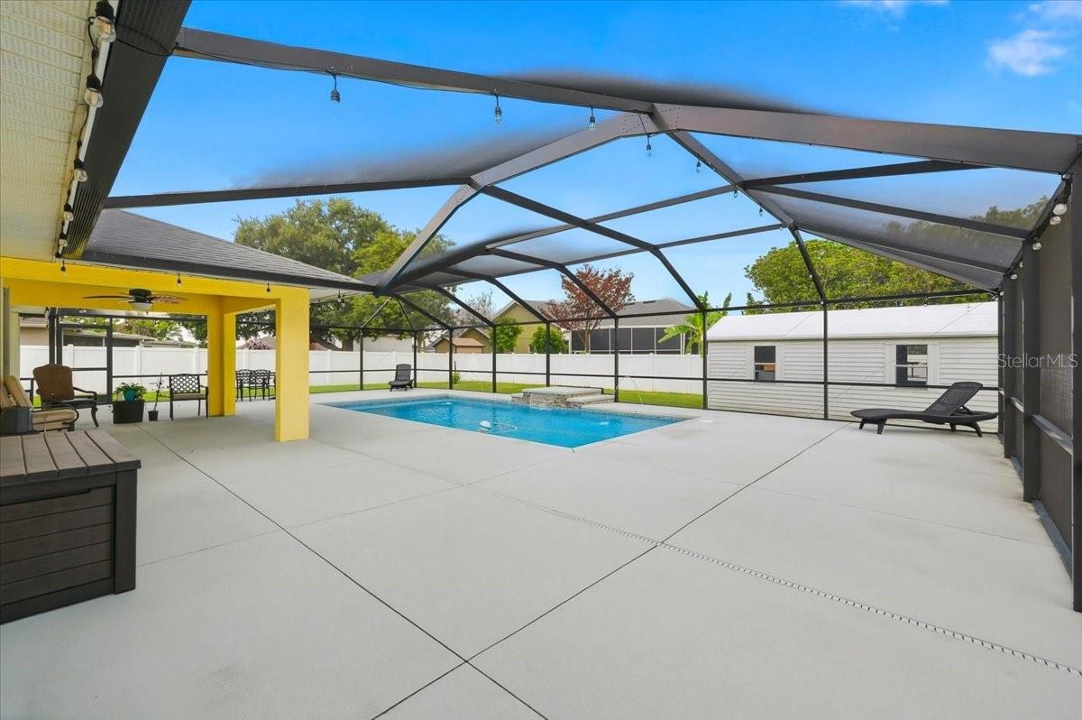 CLUBHOUSE LAKE ESTATES - Residential