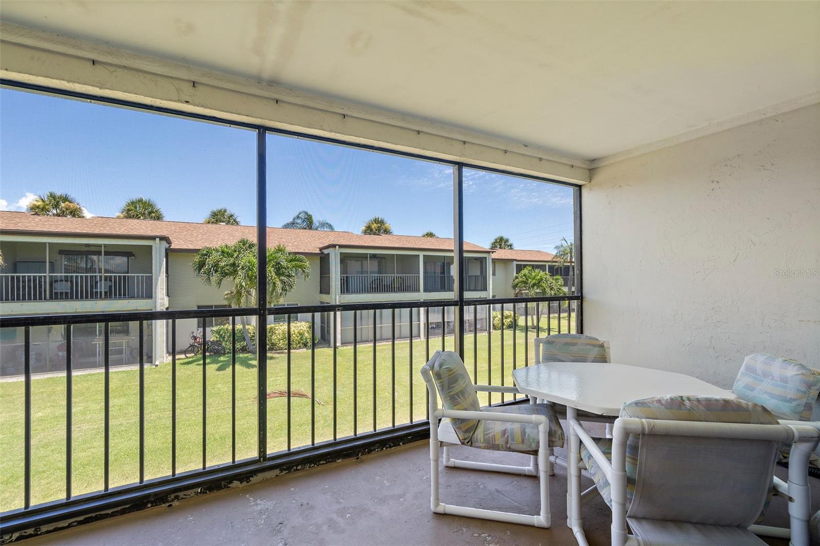 BANANA RIVER ESTATES - Residential