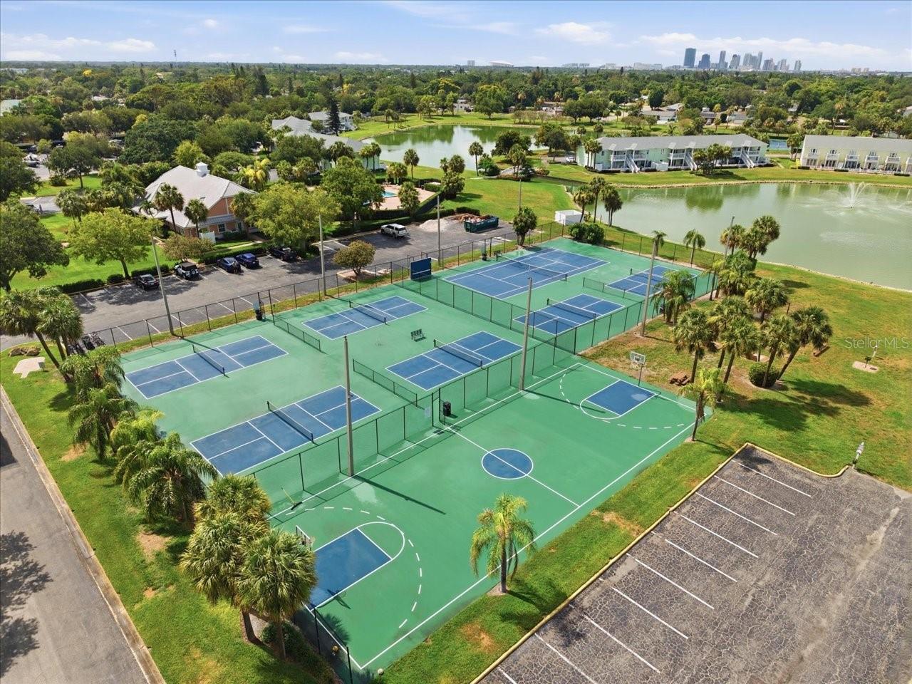WATERSIDE AT COQUINA KEY SOUTH - Residential
