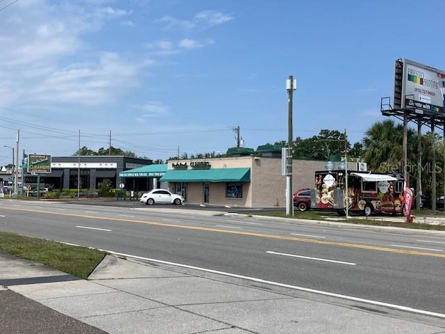 HENDERSON PLACE - Commercial Sale