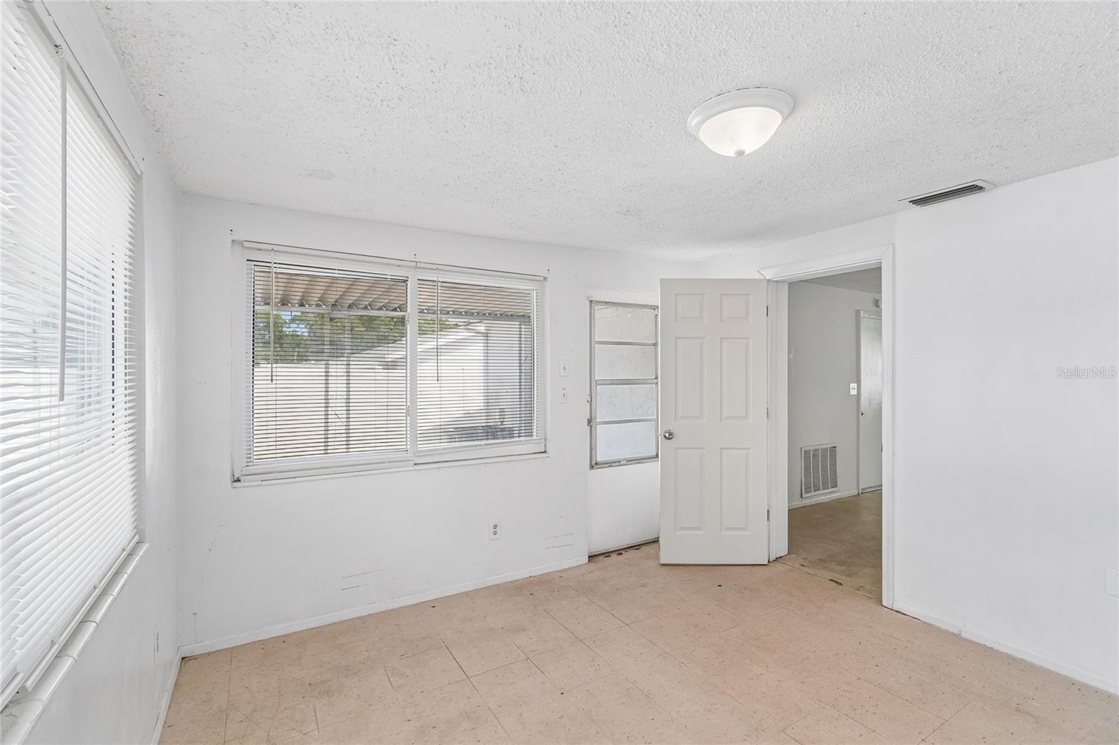 HILLANDALE - Residential