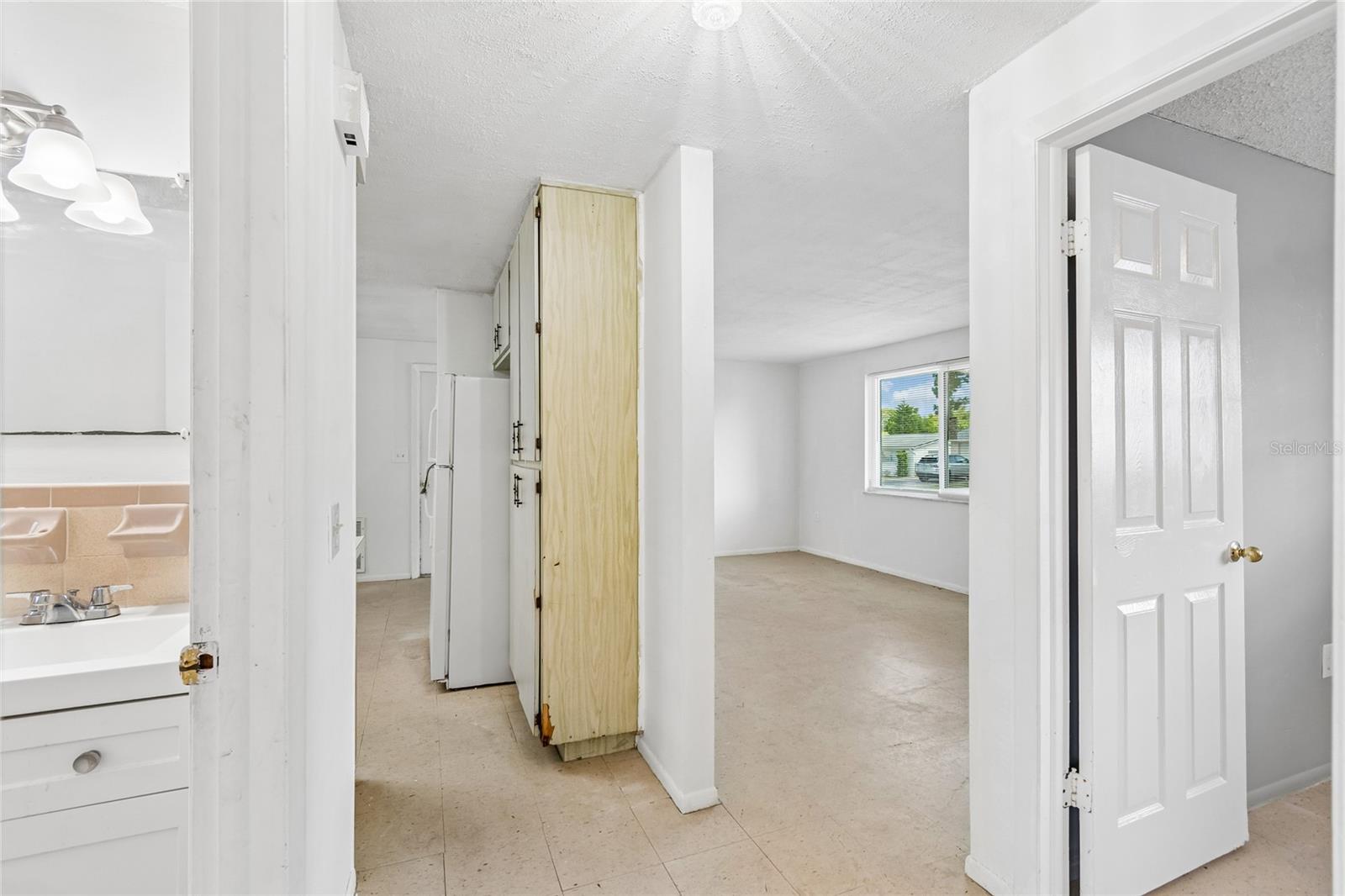 HILLANDALE - Residential