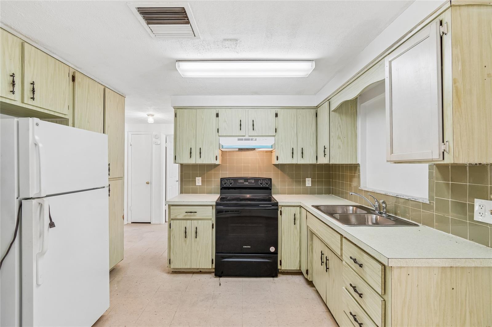HILLANDALE - Residential