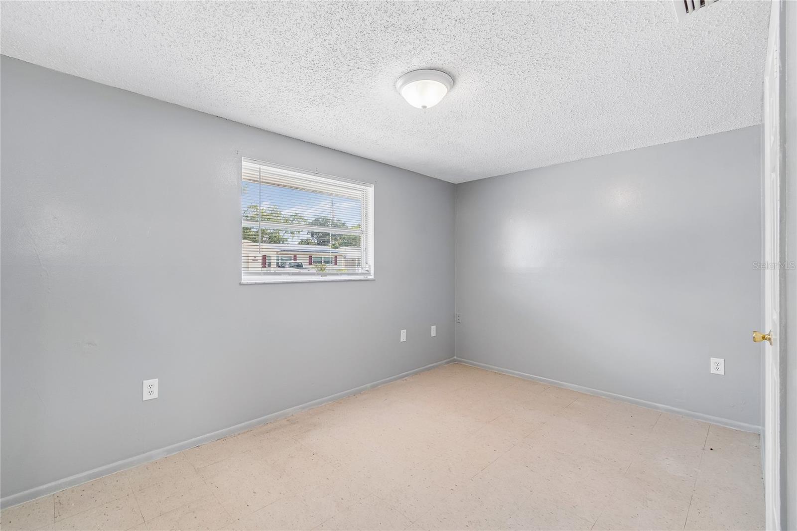 HILLANDALE - Residential