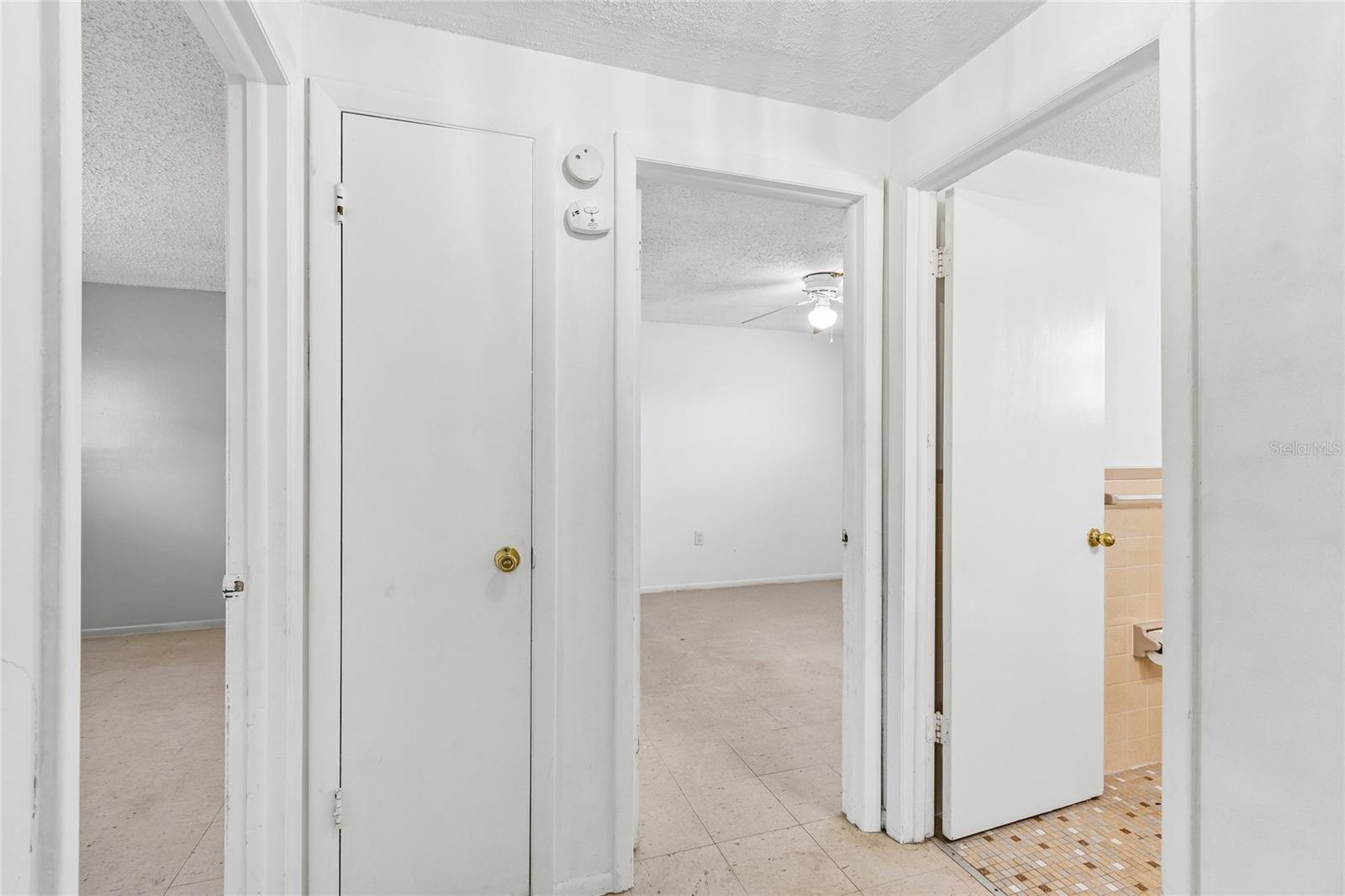 HILLANDALE - Residential