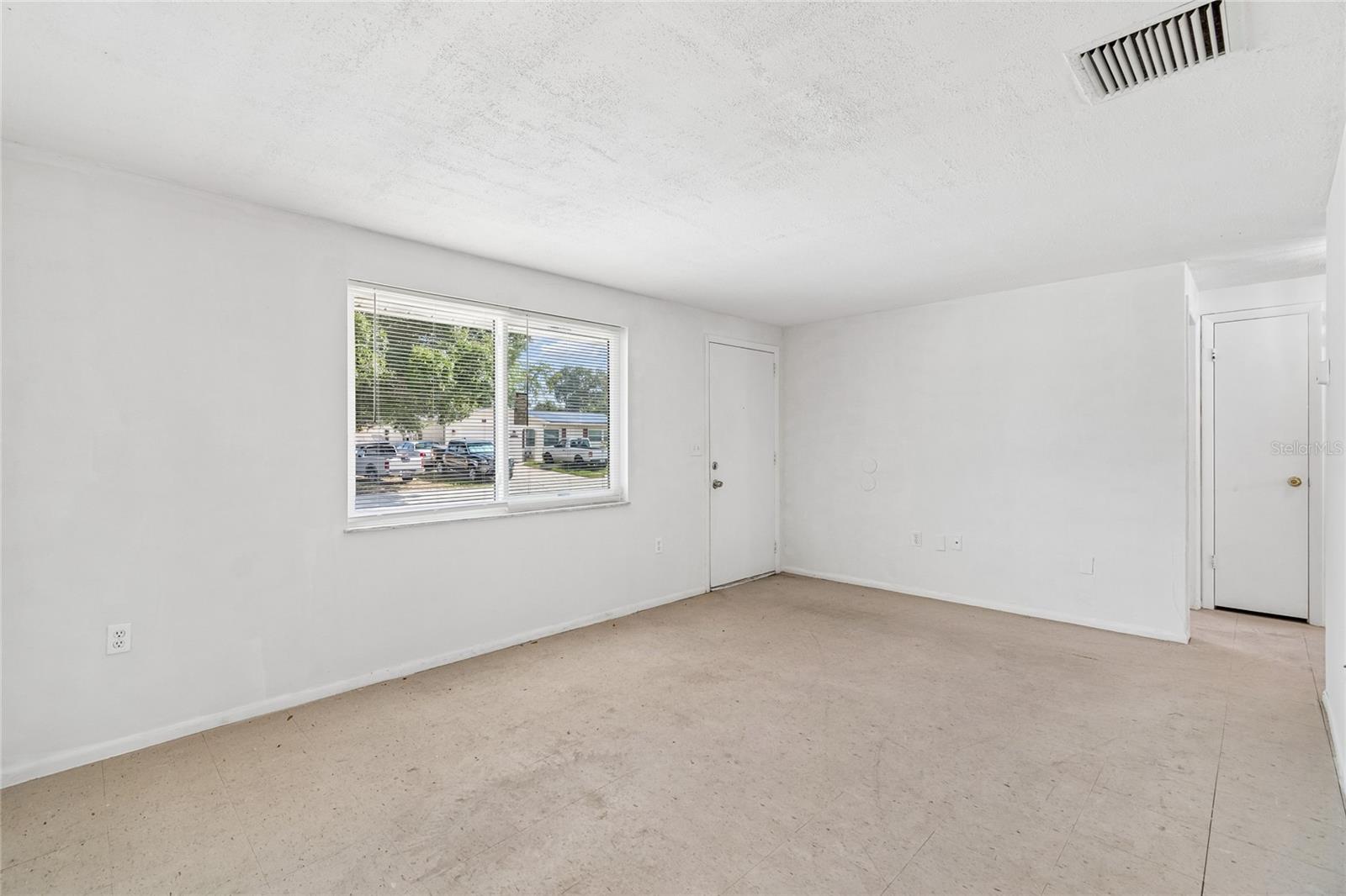 HILLANDALE - Residential