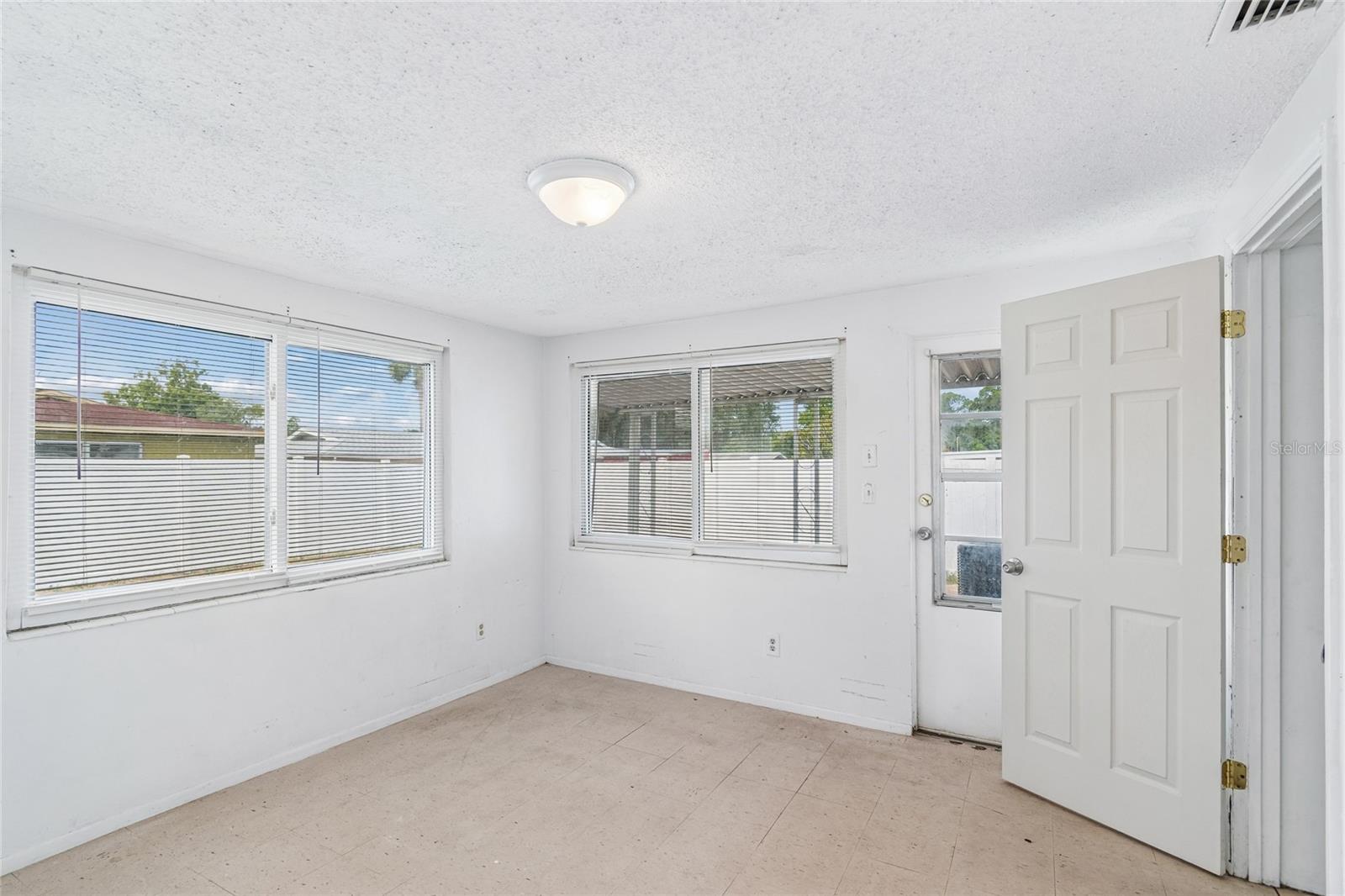 HILLANDALE - Residential