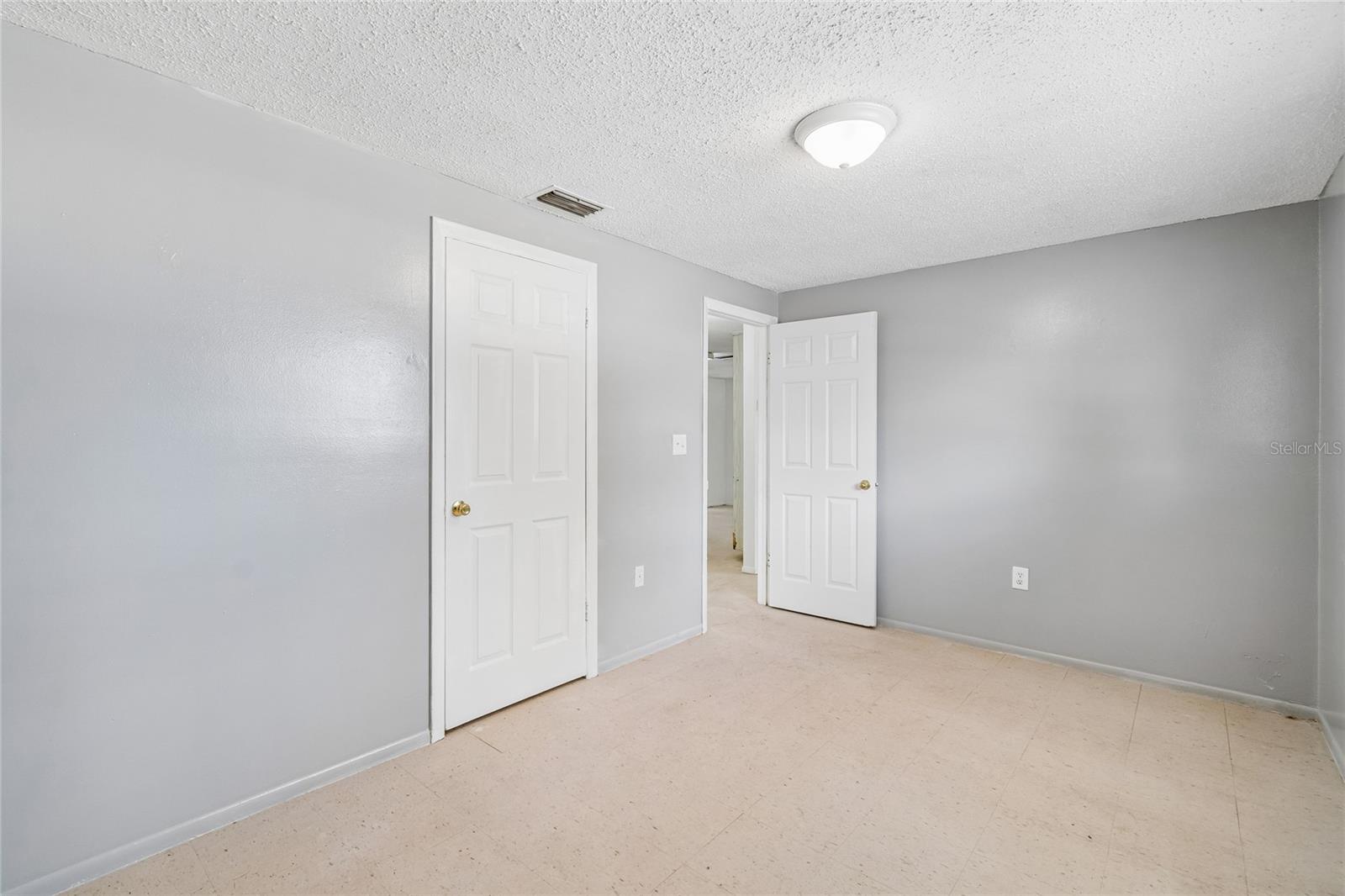 HILLANDALE - Residential