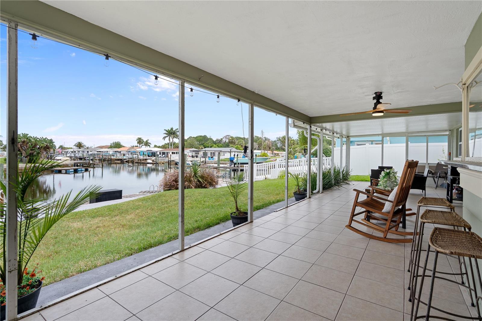 FLOR A MAR - Residential