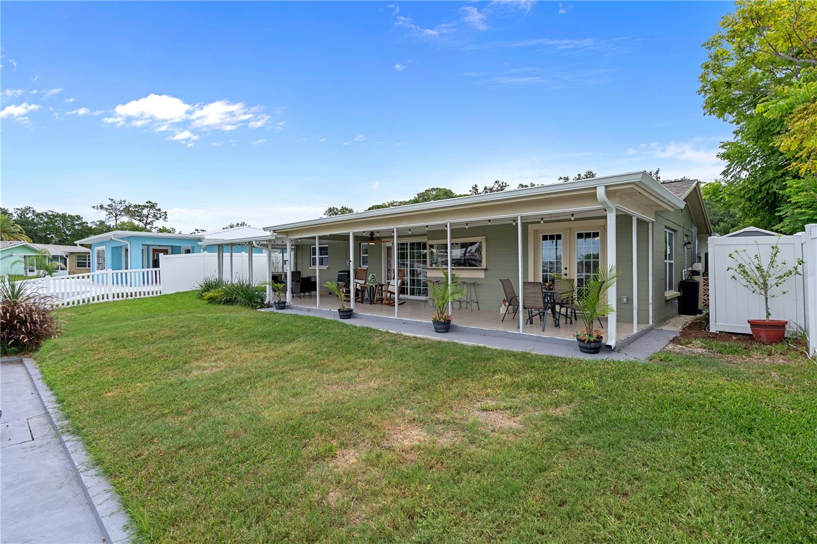 FLOR A MAR - Residential