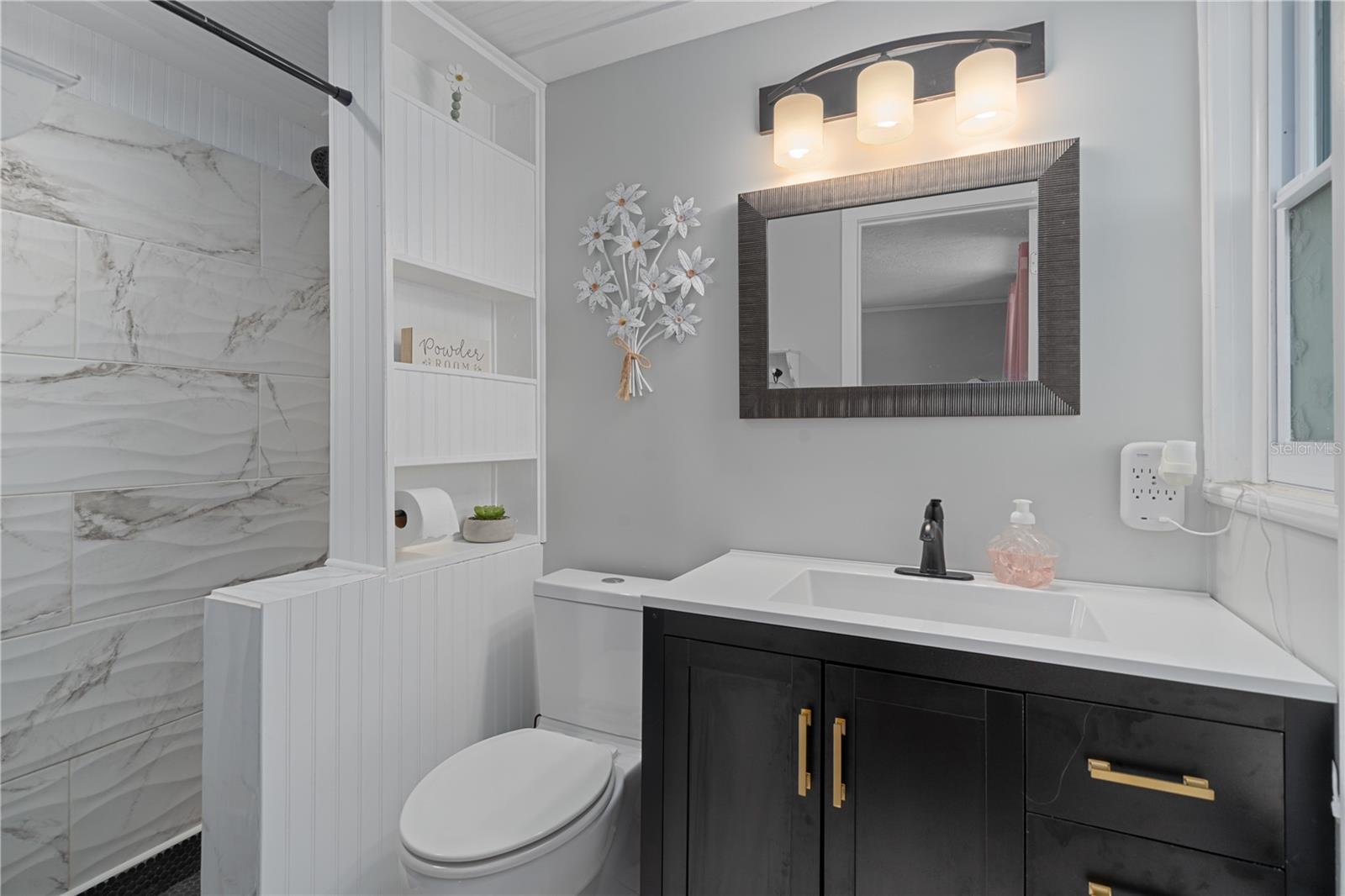 FLOR A MAR - Residential