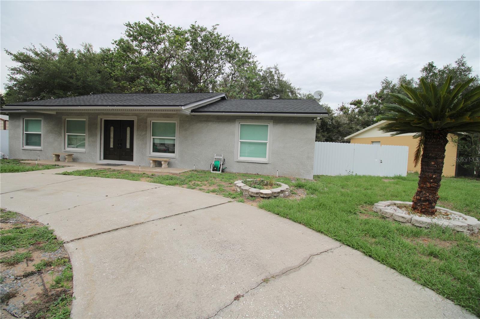 BRANDON-VALRICO HILLS ESTATES - Residential