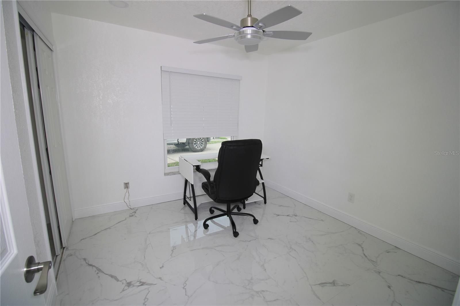 BRANDON-VALRICO HILLS ESTATES - Residential