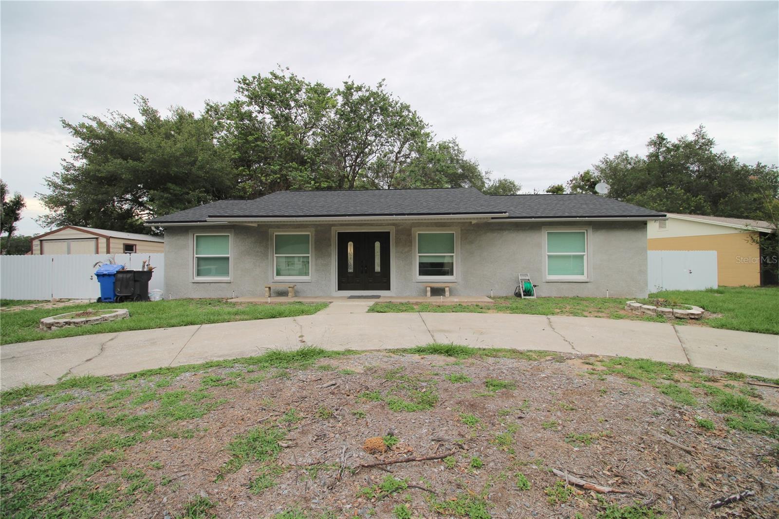 BRANDON-VALRICO HILLS ESTATES - Residential