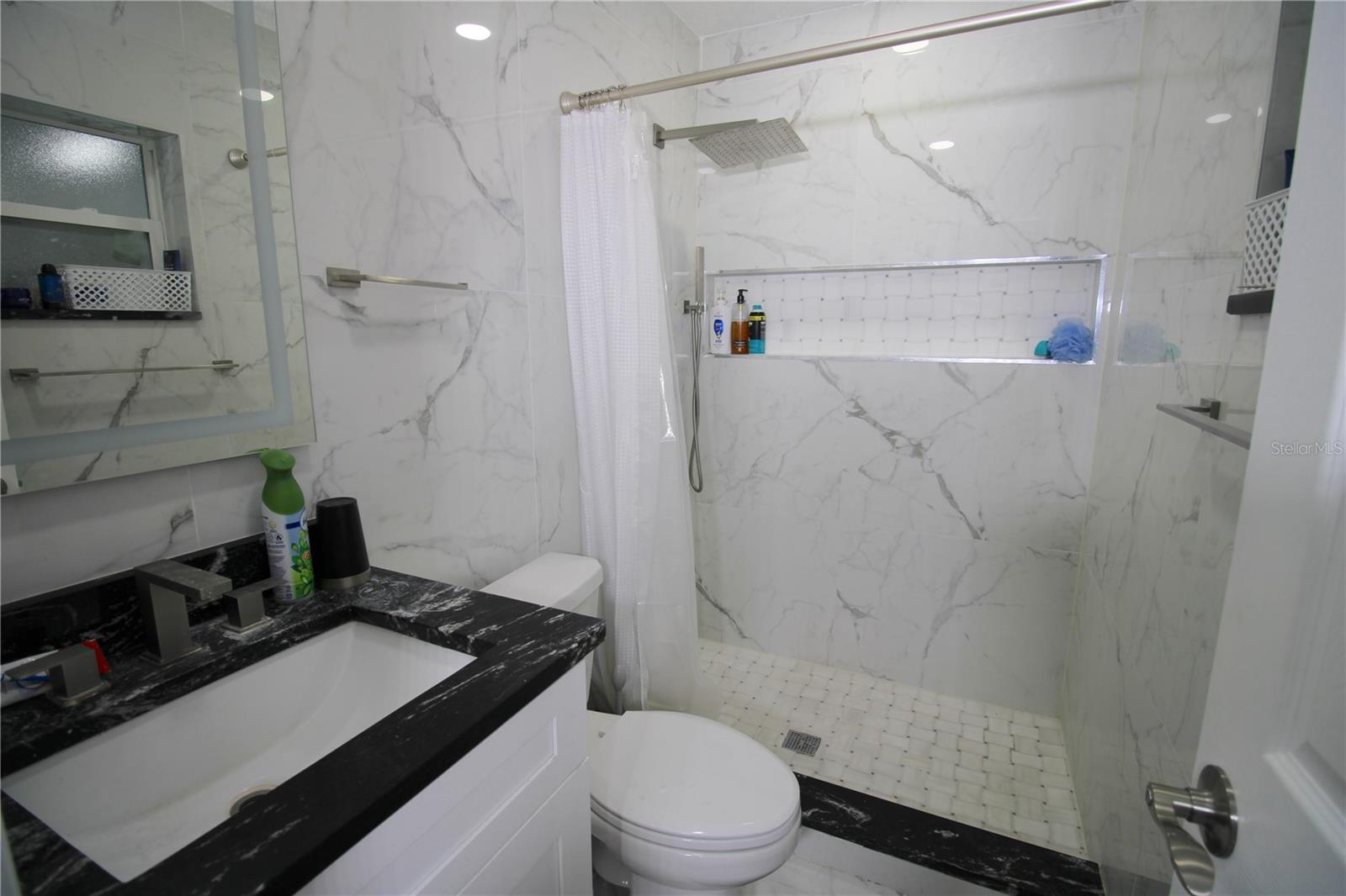 BRANDON-VALRICO HILLS ESTATES - Residential