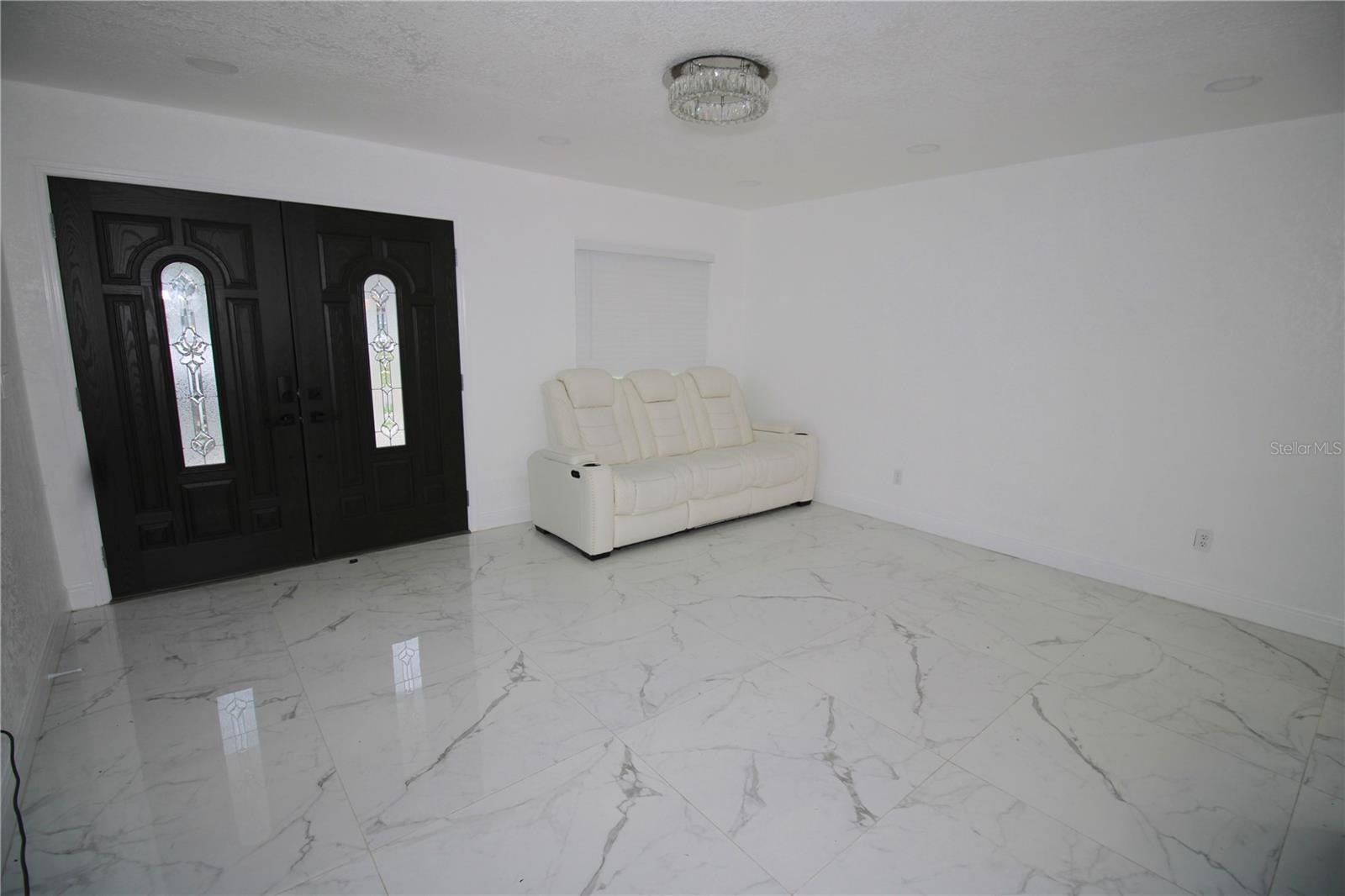 BRANDON-VALRICO HILLS ESTATES - Residential