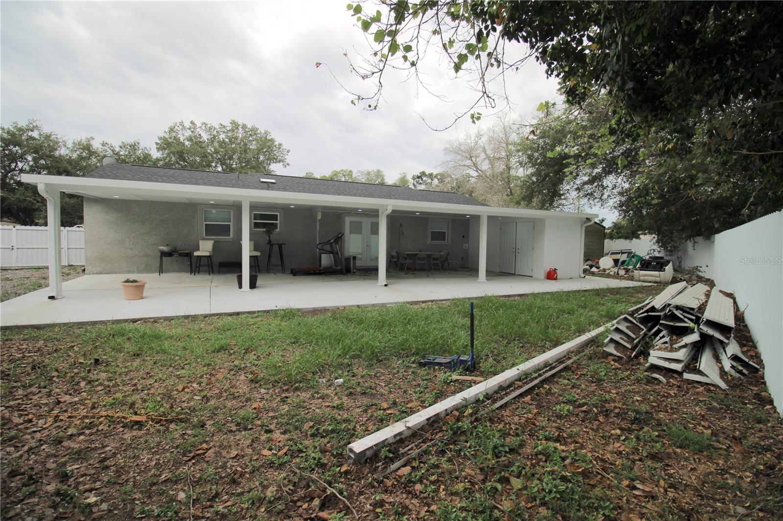 BRANDON-VALRICO HILLS ESTATES - Residential