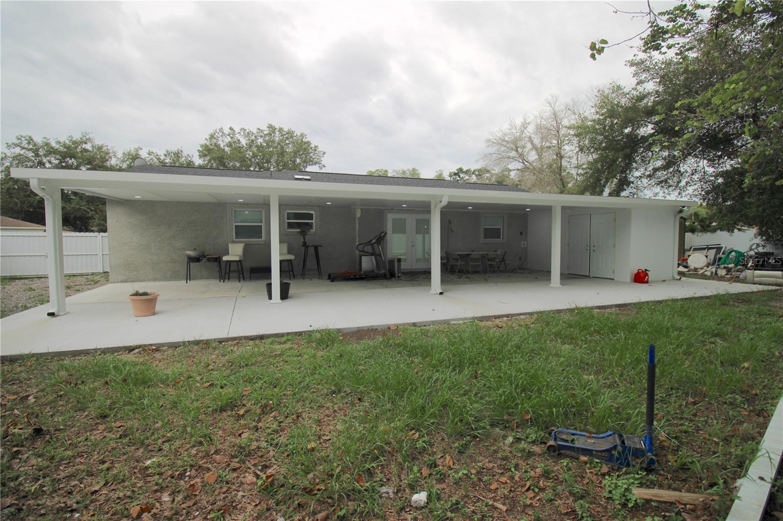 BRANDON-VALRICO HILLS ESTATES - Residential