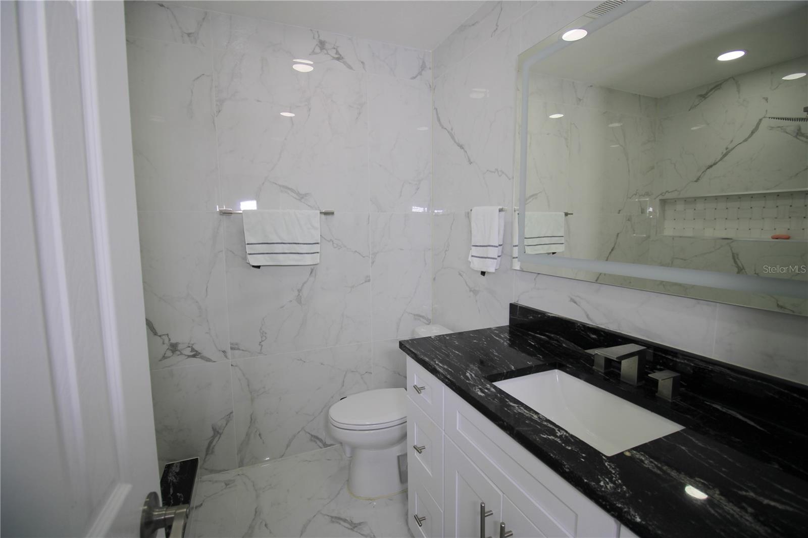 BRANDON-VALRICO HILLS ESTATES - Residential