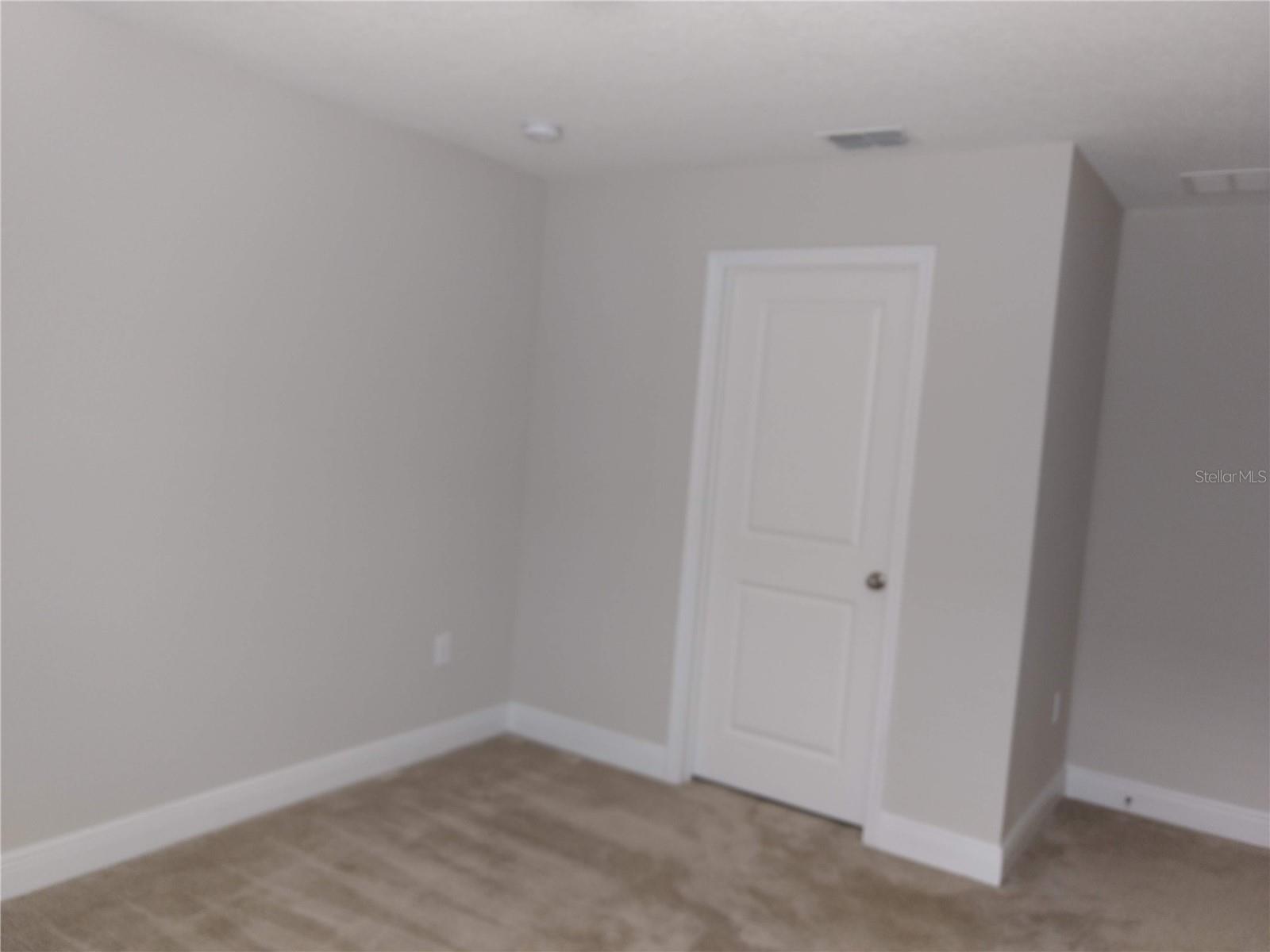 LAKE PRESERVE-PH 1 - Residential Lease
