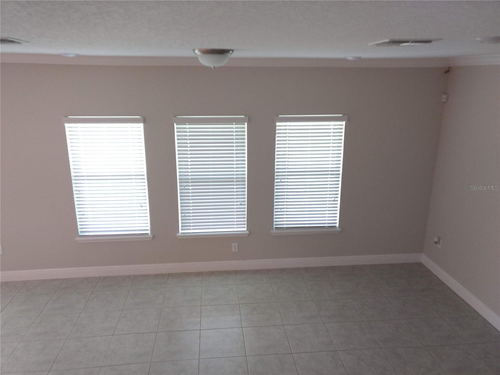 LAKE PRESERVE-PH 1 - Residential Lease