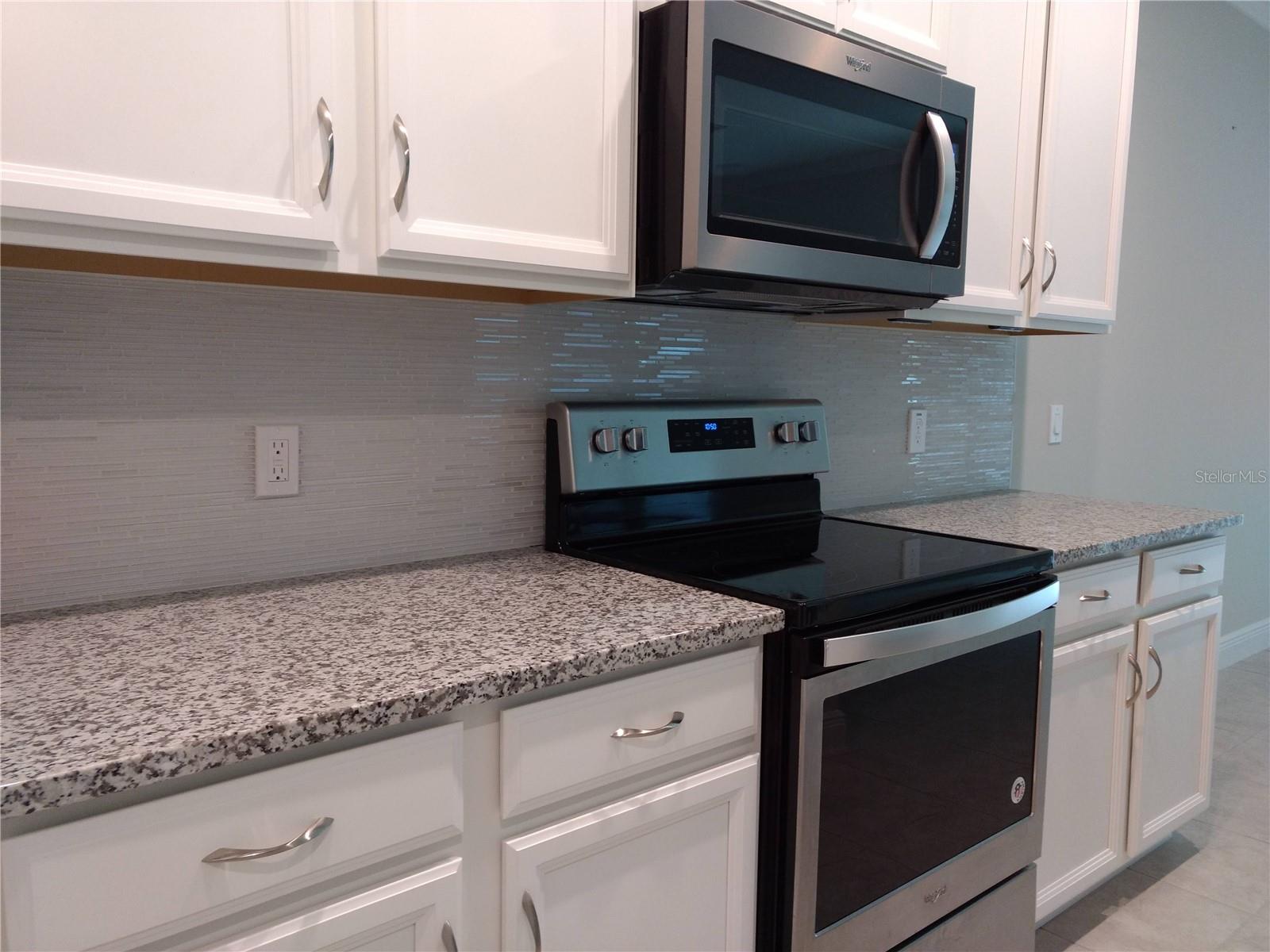 LAKE PRESERVE-PH 1 - Residential Lease