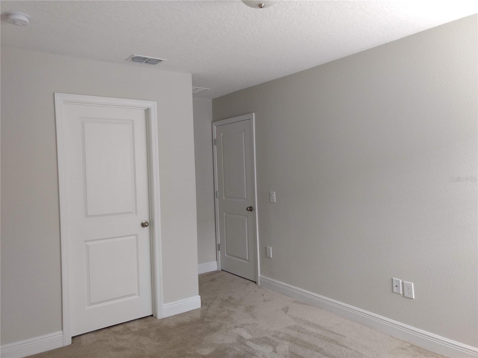 LAKE PRESERVE-PH 1 - Residential Lease