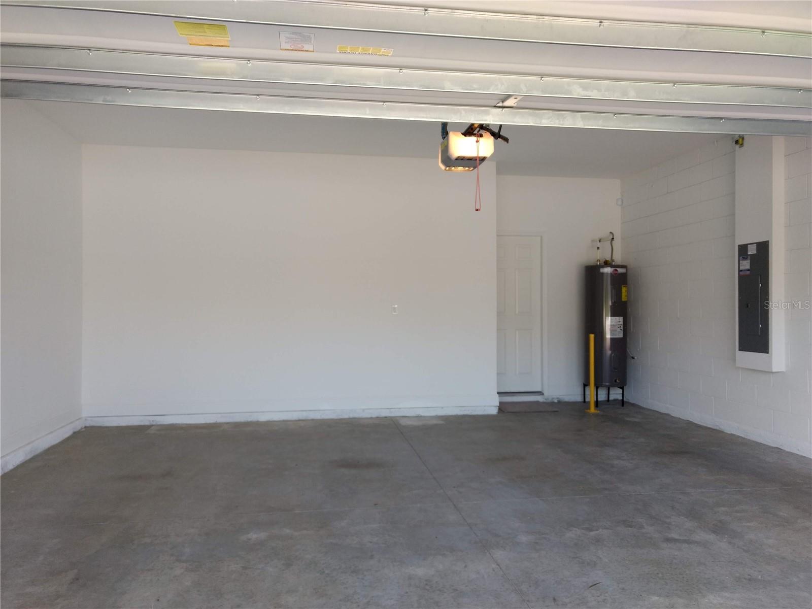 LAKE PRESERVE-PH 1 - Residential Lease