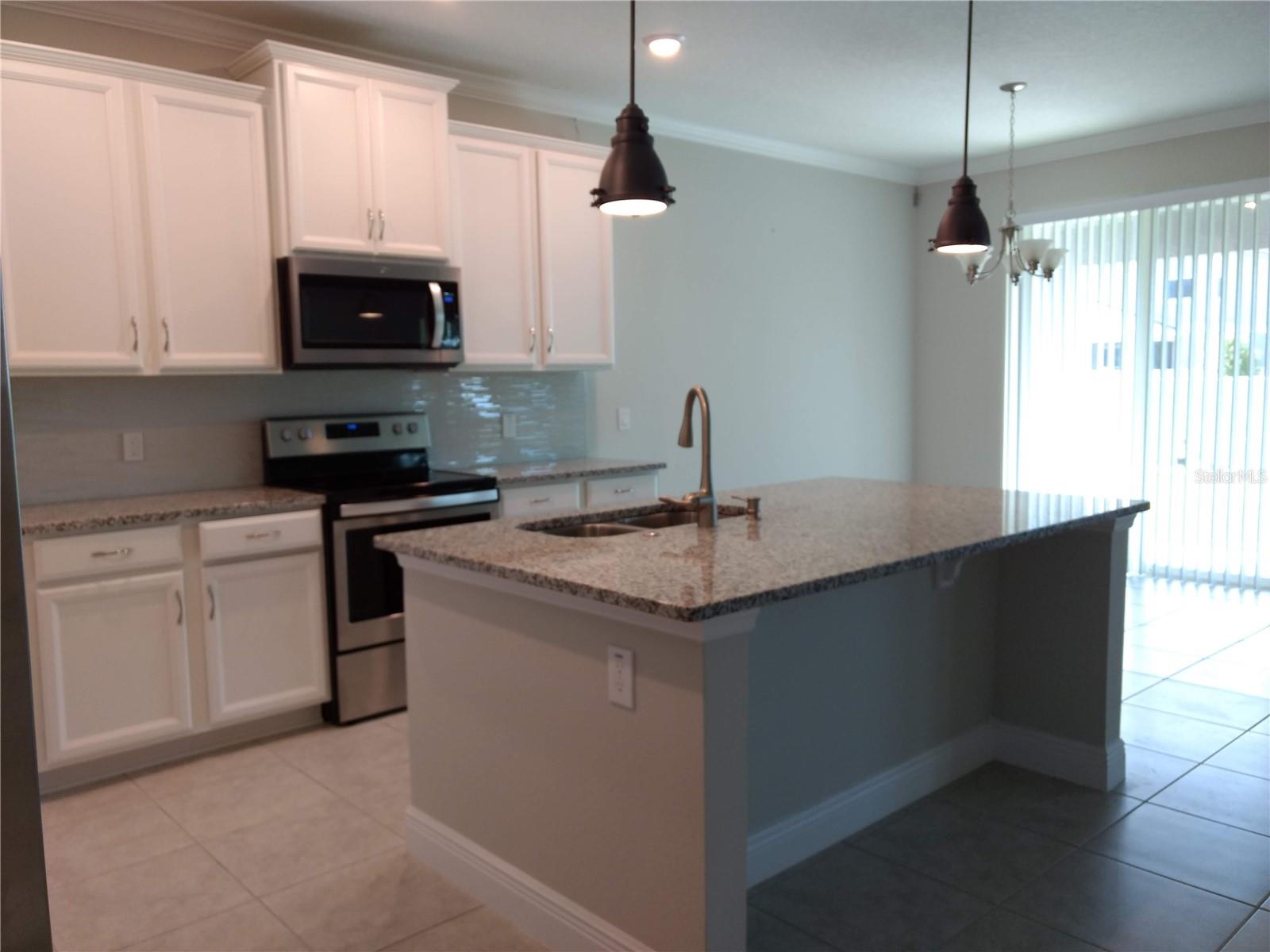 LAKE PRESERVE-PH 1 - Residential Lease