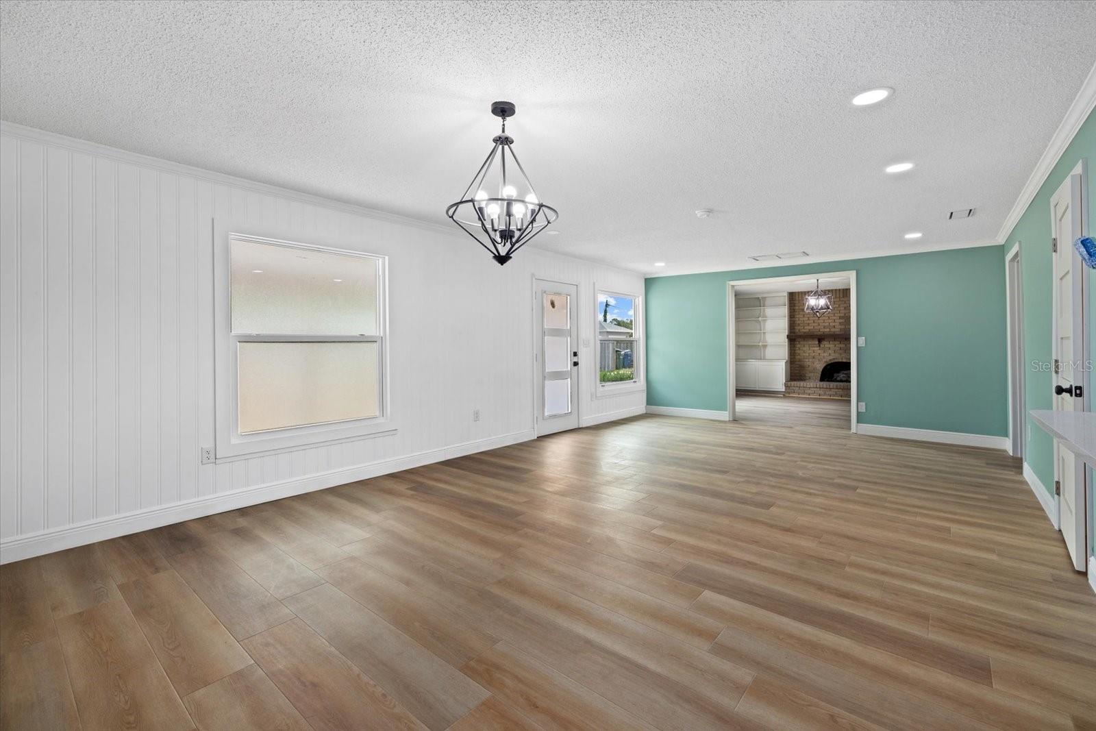 SARASOTA VENICE CO 09 37 18 - Residential