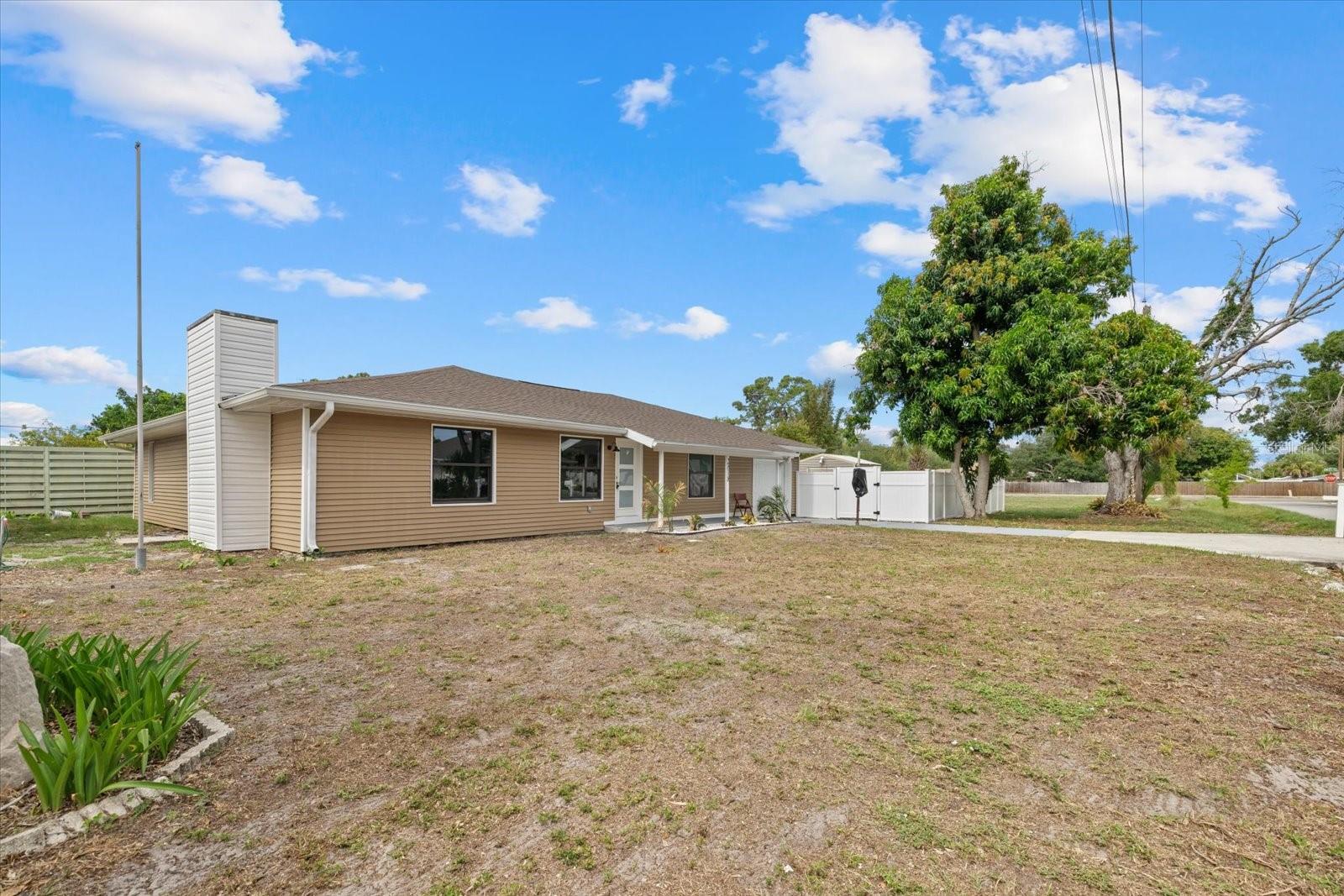 SARASOTA VENICE CO 09 37 18 - Residential